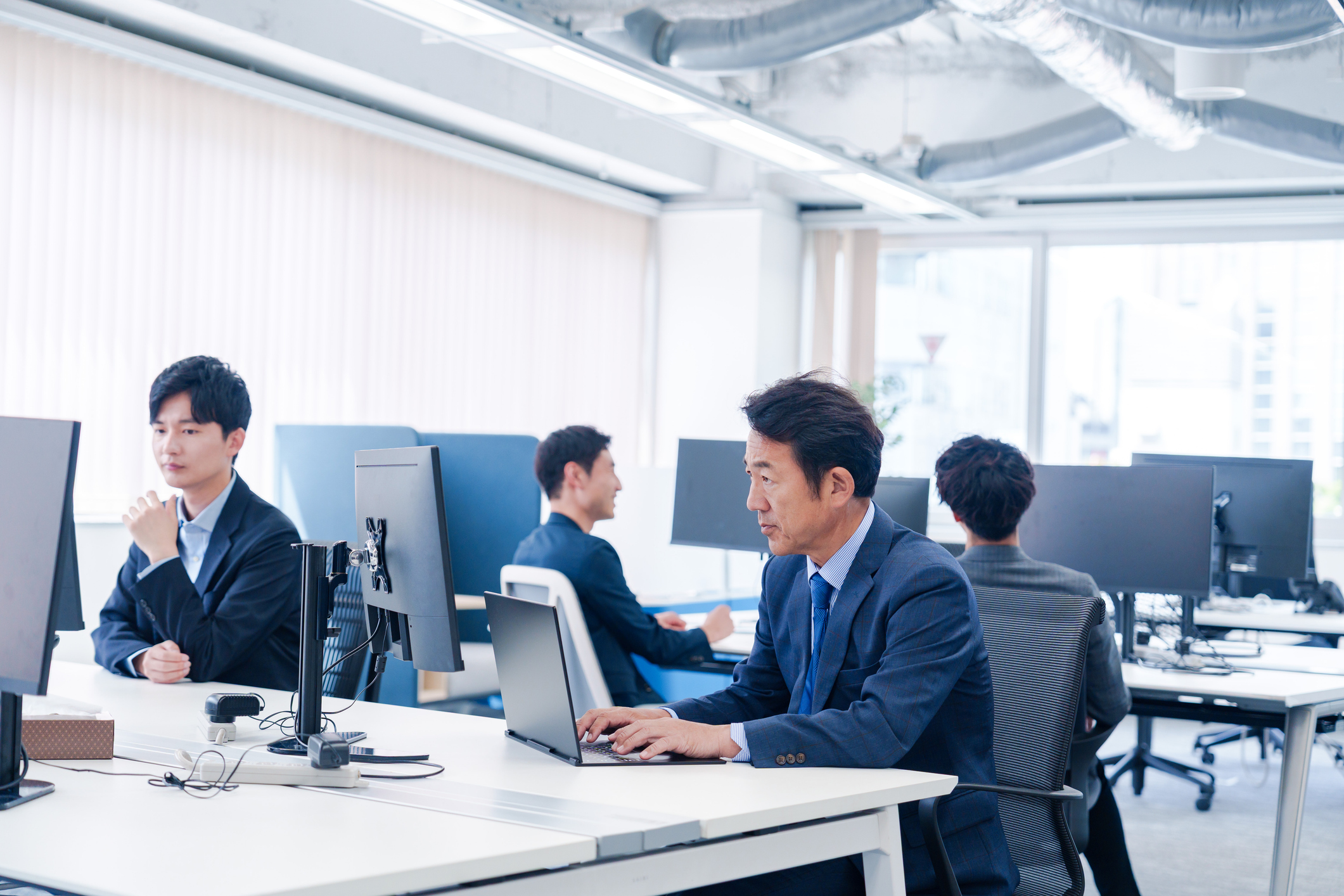 新しく事業を始めるので、ホームページを作りたい
